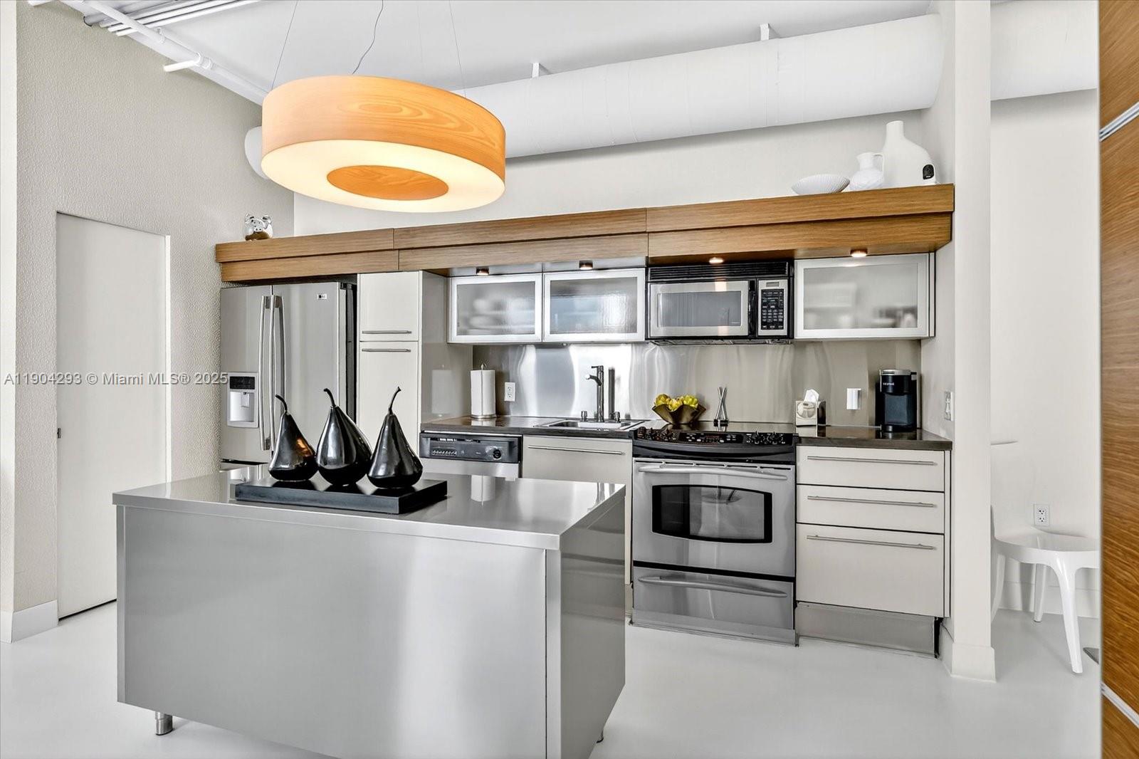 image The Montclair9