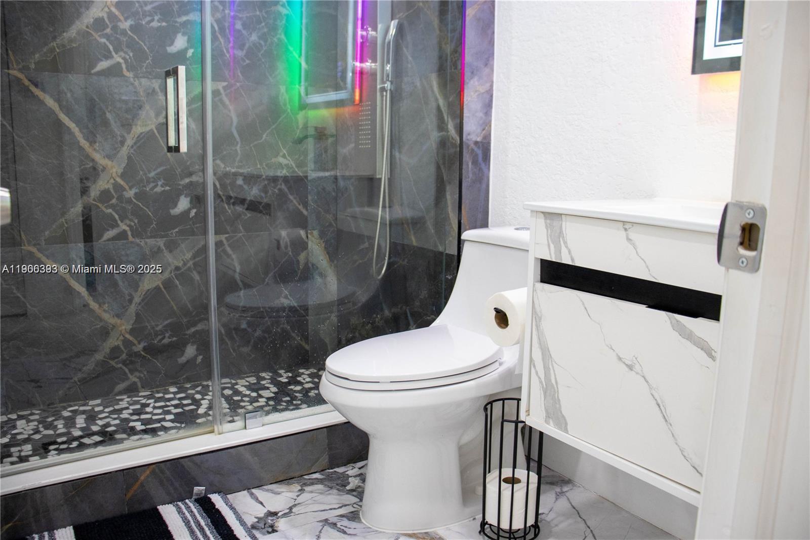 295 NE 150th St Miami, FL 33161