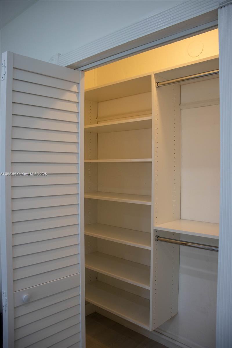 295 NE 150th St Miami, FL 33161