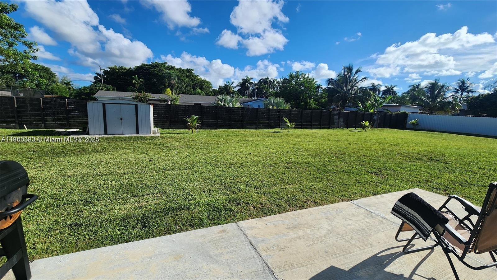 295 NE 150th St Miami, FL 33161