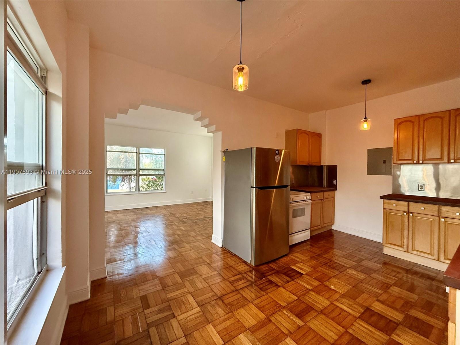 4035 N Meridian Ave #206 Miami Beach, FL 33140