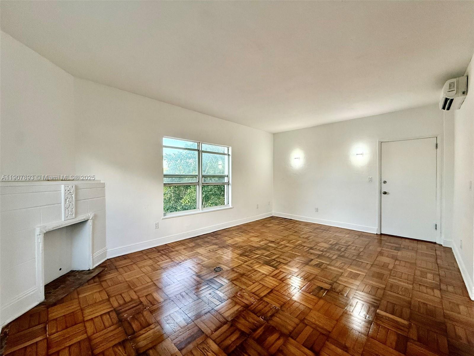 4035 N Meridian Ave #206 Miami Beach, FL 33140