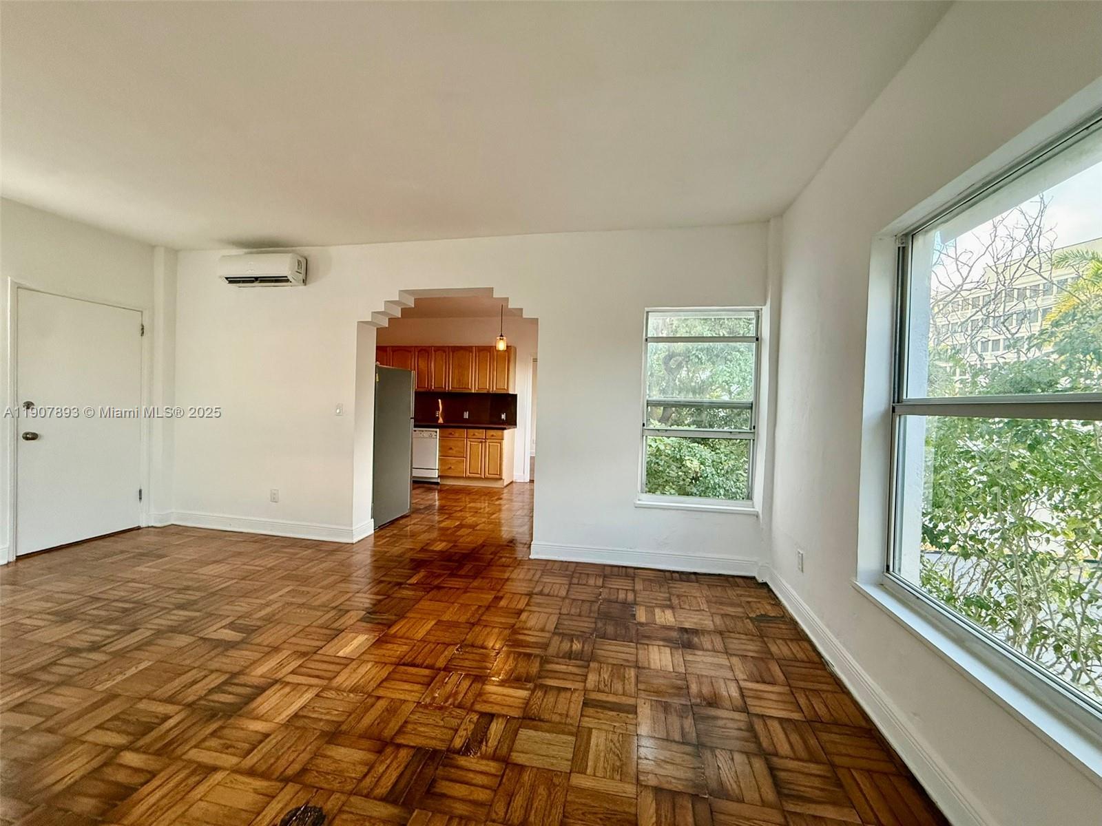 4035 N Meridian Ave #206 Miami Beach, FL 33140