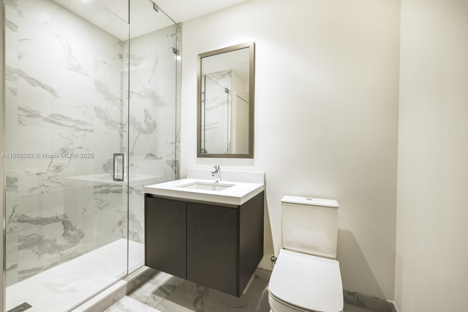 851 NE 1st Ave #2403 Miami, FL 33132