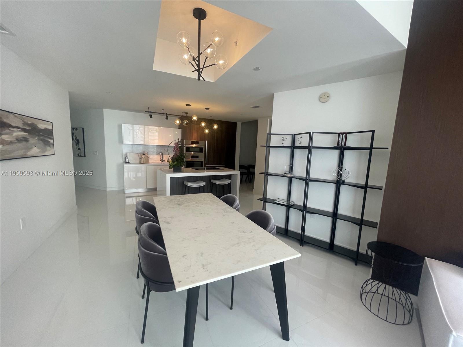 851 NE 1st Ave #2403 Miami, FL 33132