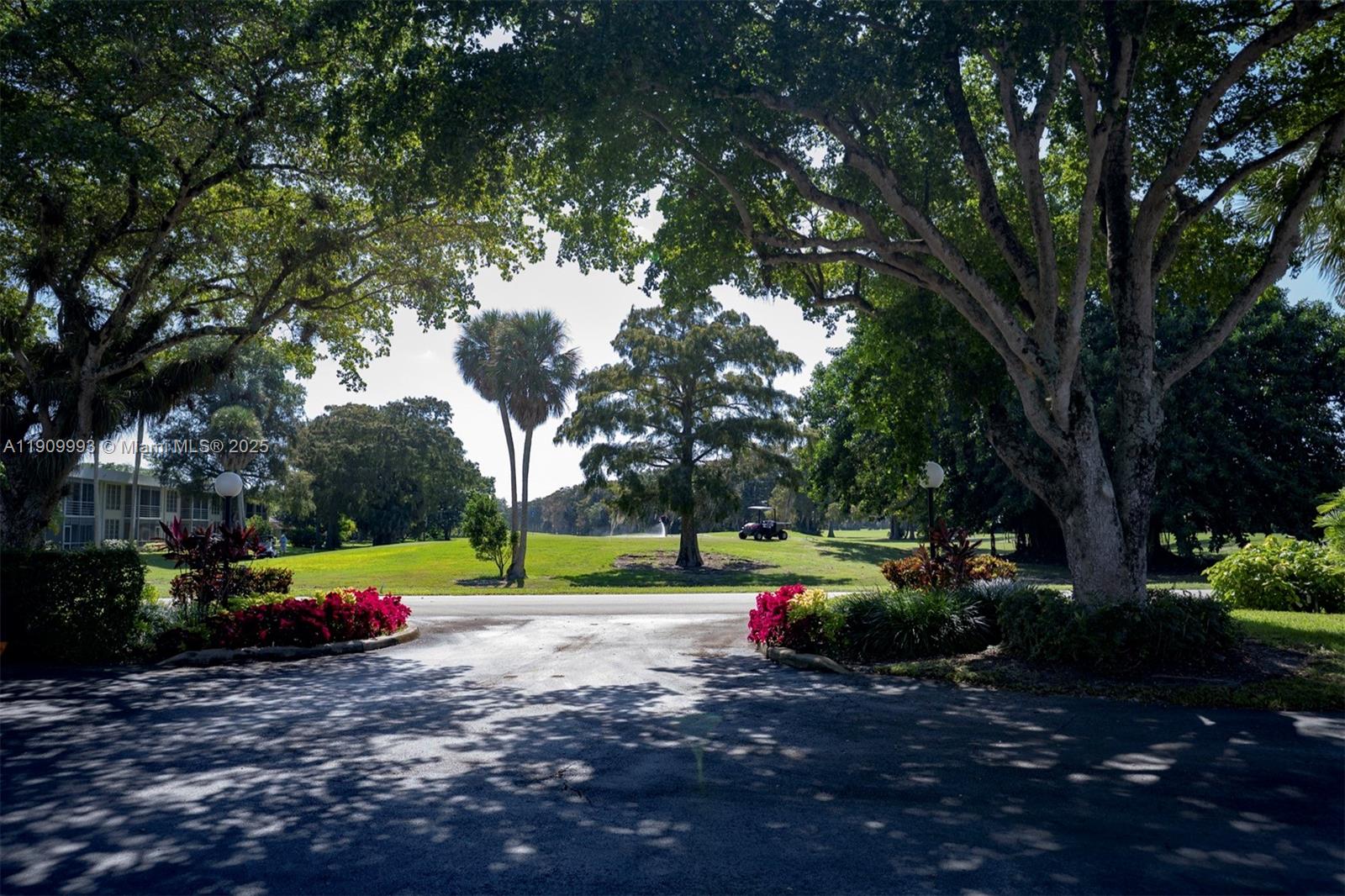 4017 N Cypress Dr #201