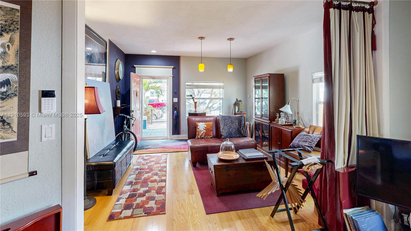 561 NW 53rd St Miami, FL 33127