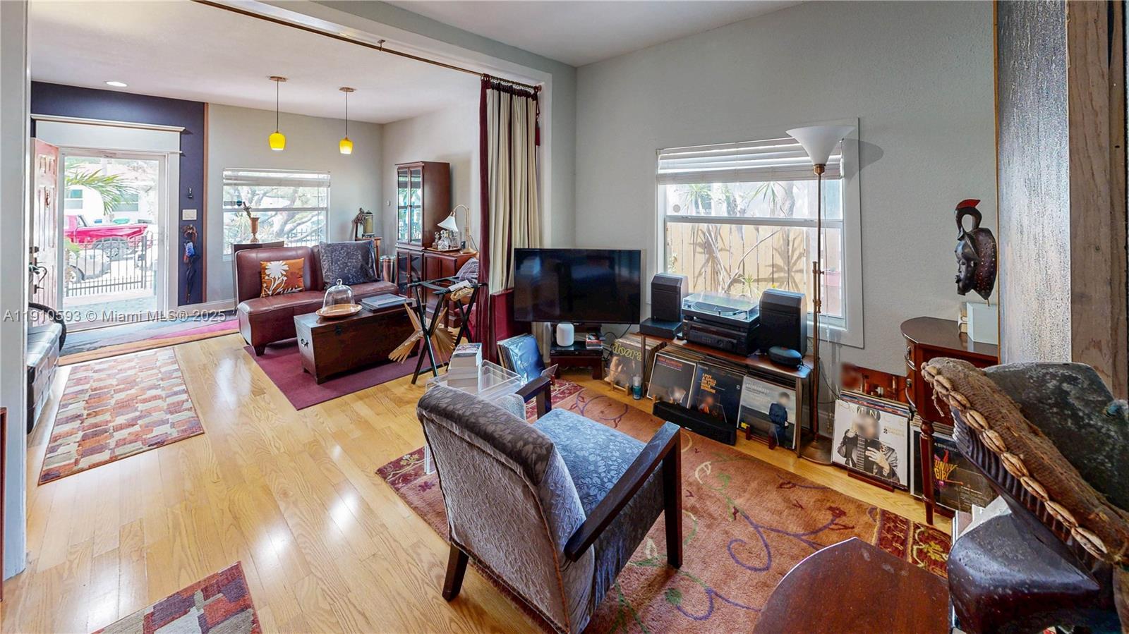 561 NW 53rd St Miami, FL 33127