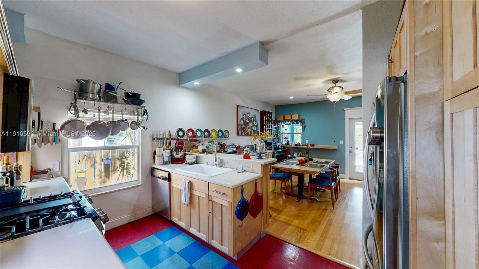 561 NW 53rd St Miami, FL 33127