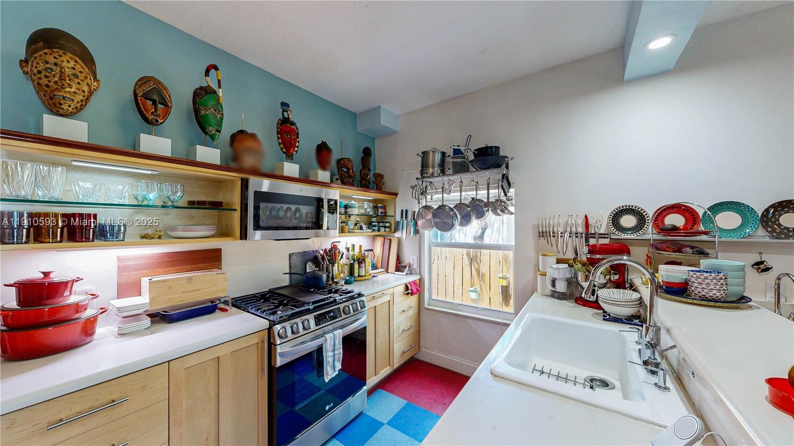 561 NW 53rd St Miami, FL 33127