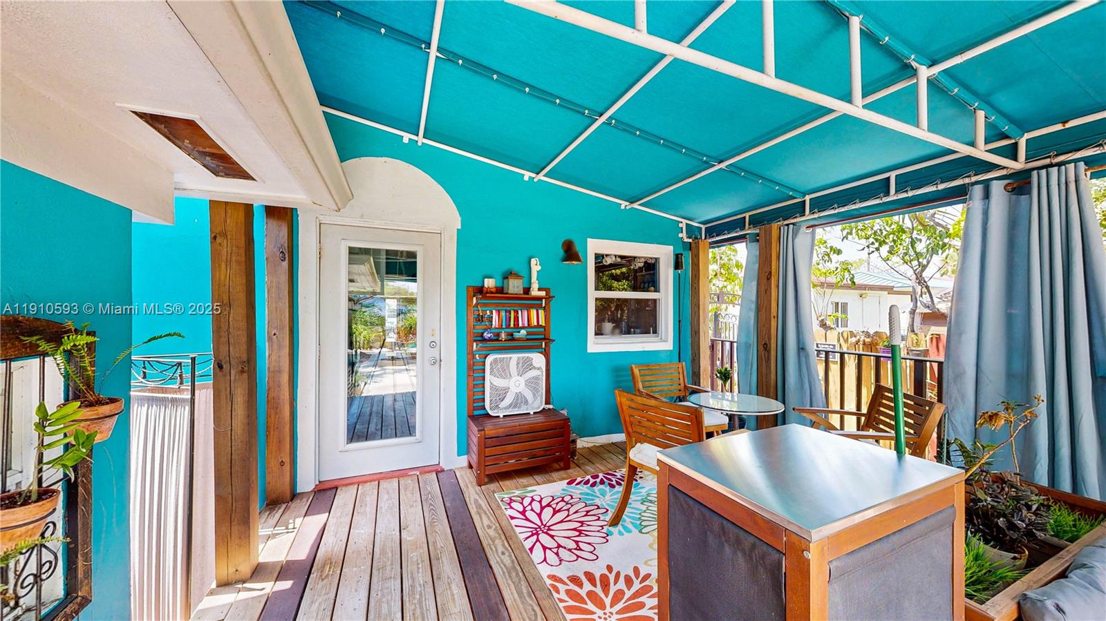 561 NW 53rd St Miami, FL 33127