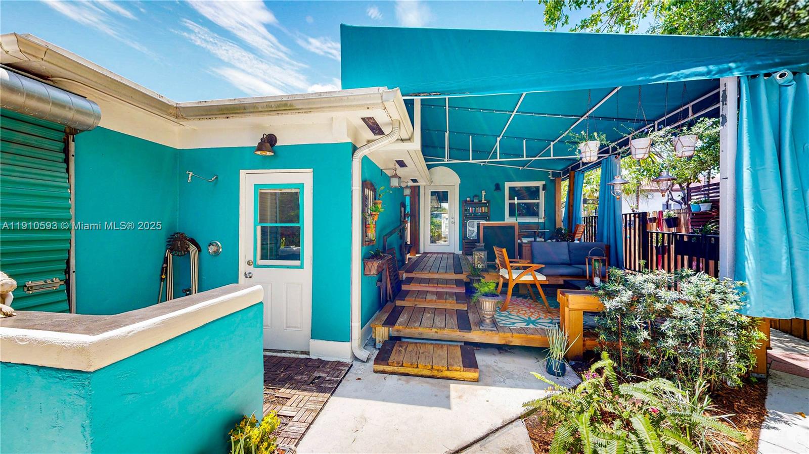 561 NW 53rd St Miami, FL 33127