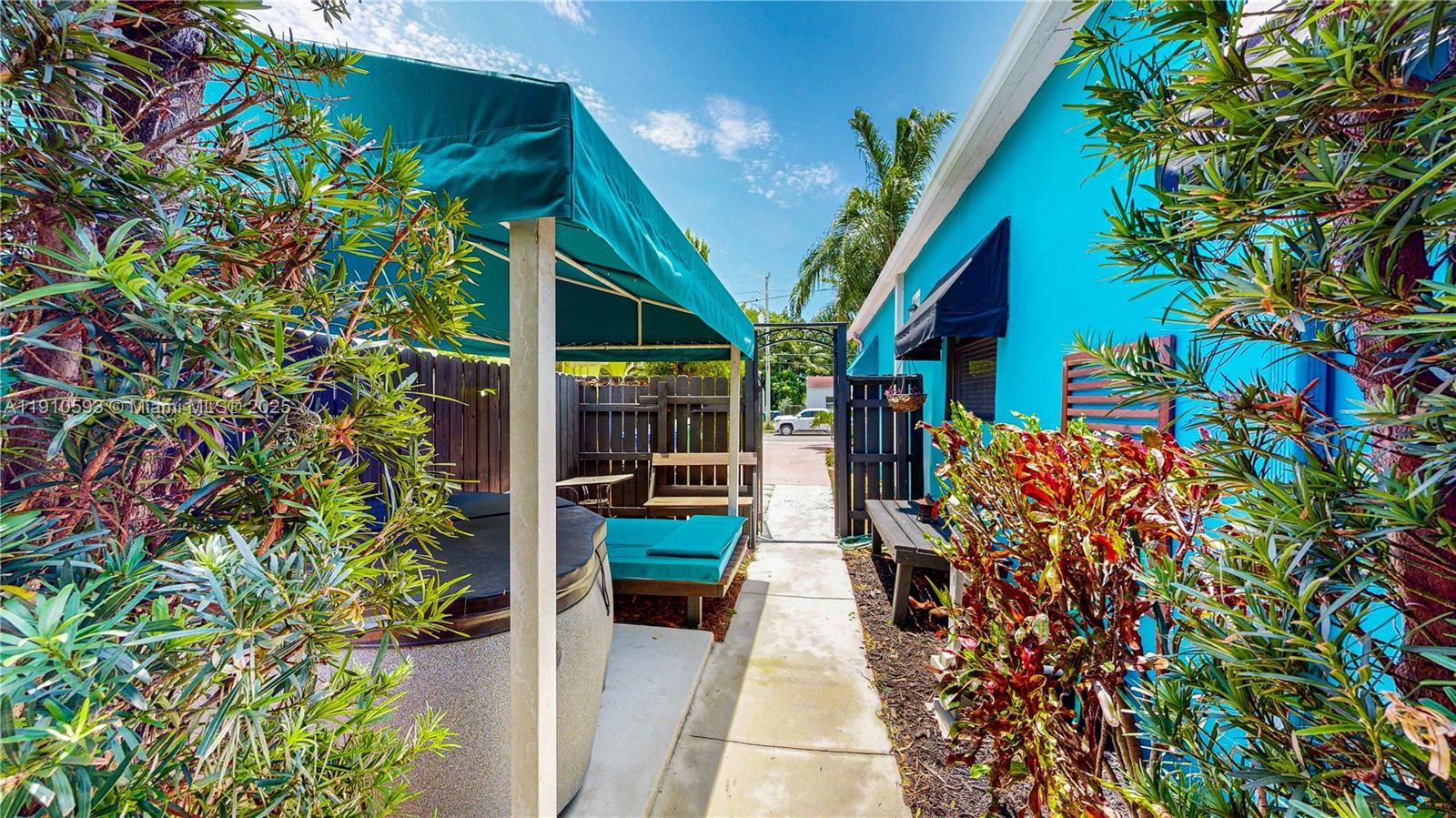 561 NW 53rd St Miami, FL 33127