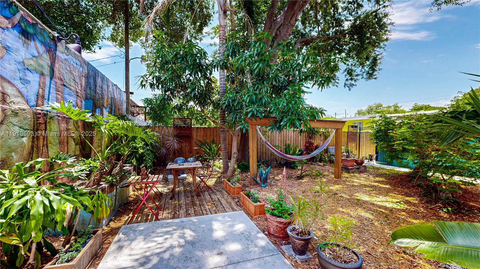 561 NW 53rd St Miami, FL 33127