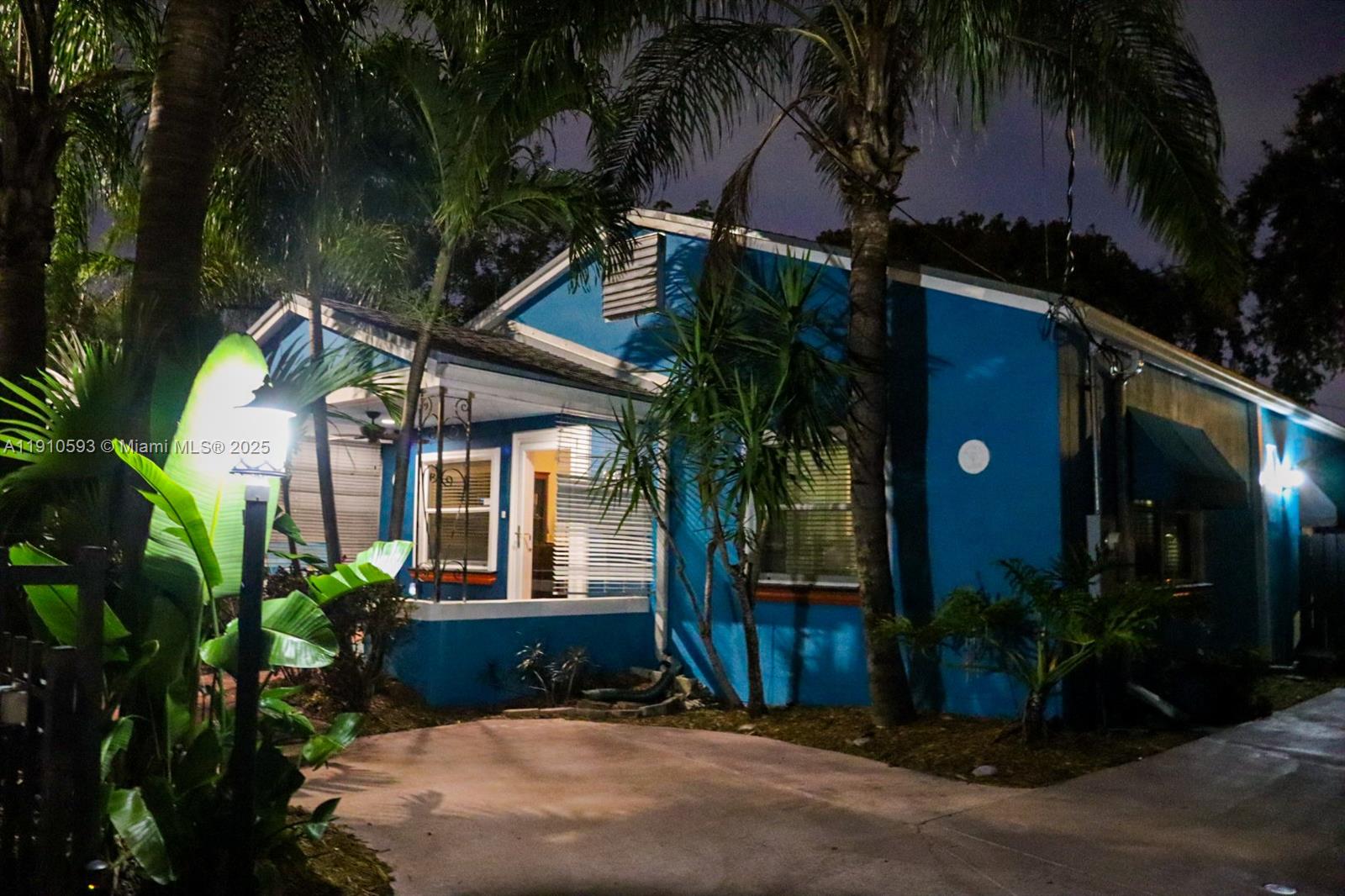 561 NW 53rd St Miami, FL 33127