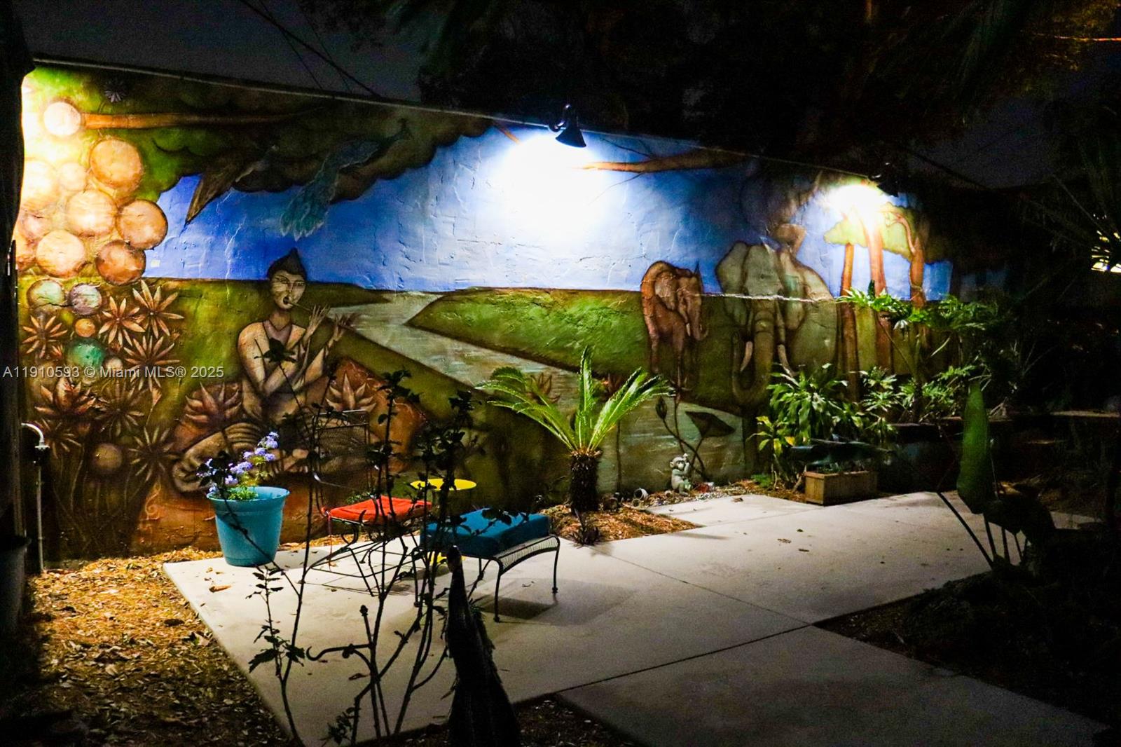 561 NW 53rd St Miami, FL 33127