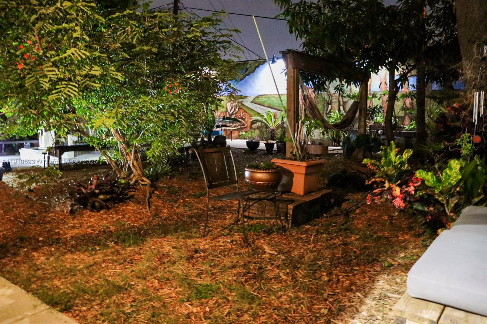 561 NW 53rd St Miami, FL 33127