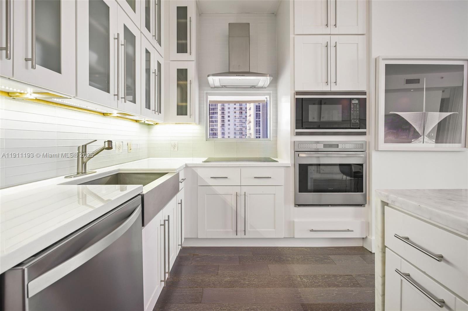 image Paramount Bay9