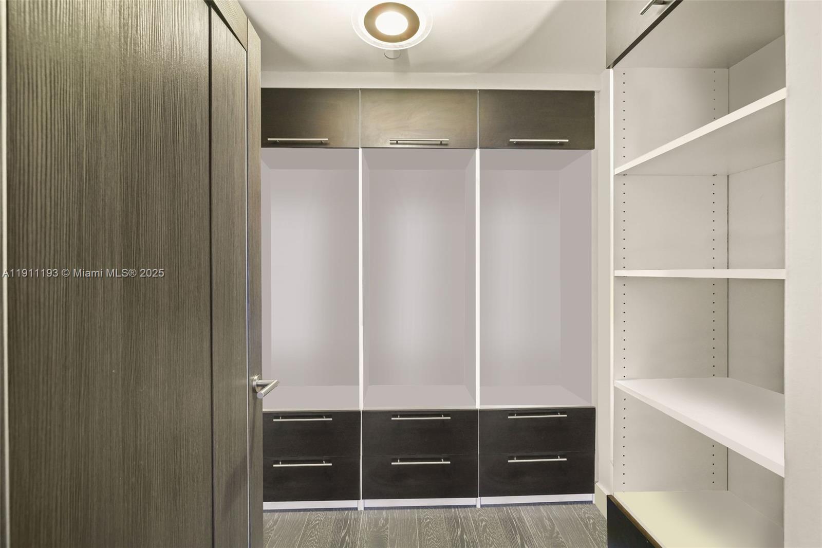 image Paramount Bay17