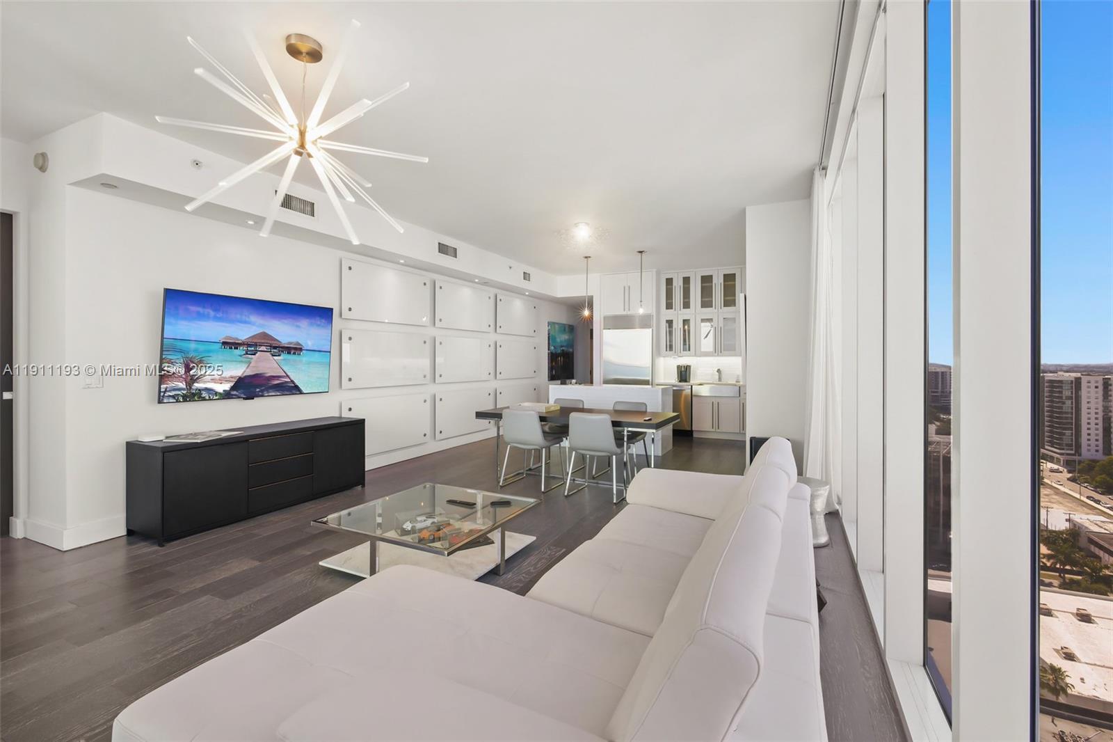 image Paramount Bay5