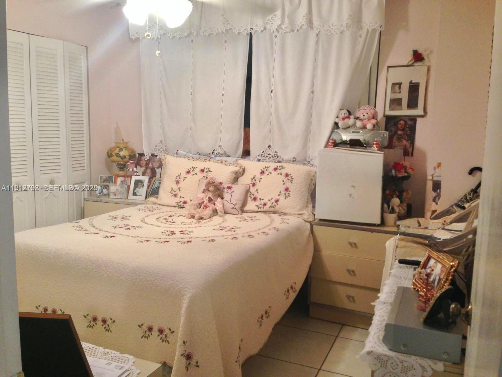 1621 Collins Ave #405 Miami Beach, FL 33139