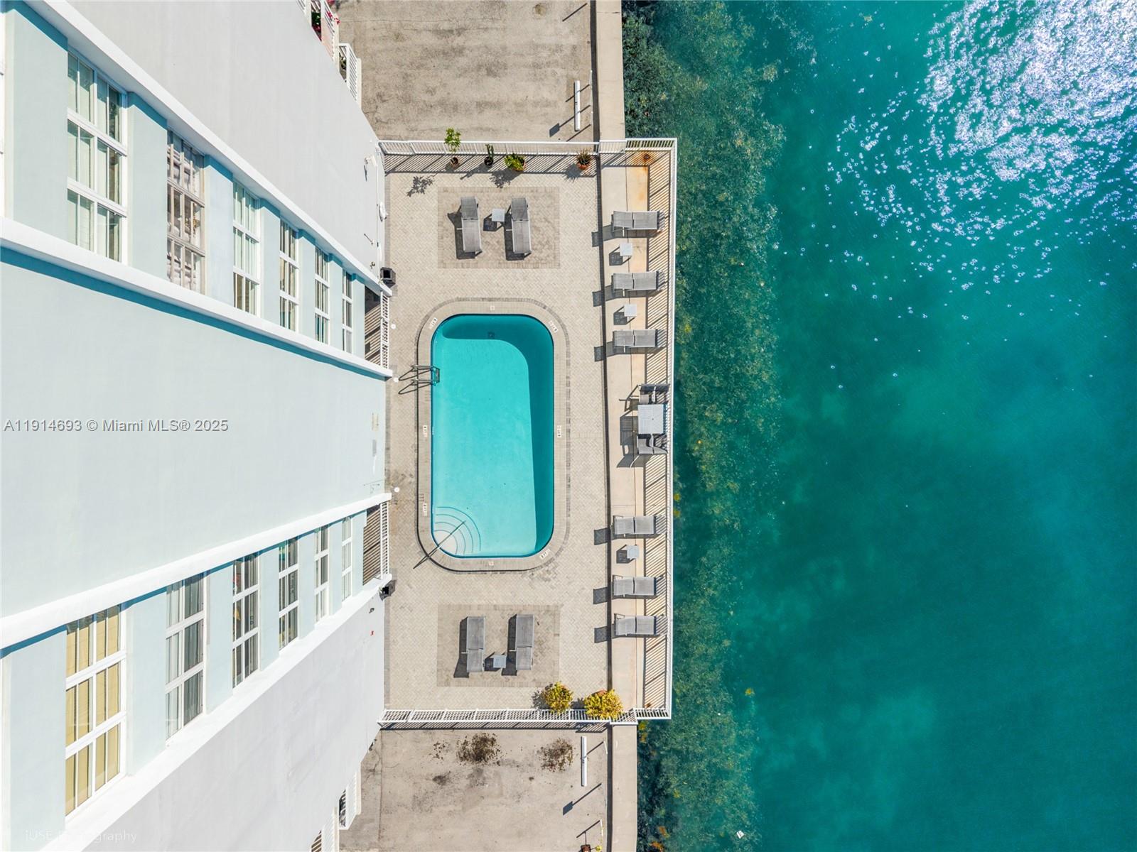 2016 Bay Dr #904 Miami Beach, FL 33141