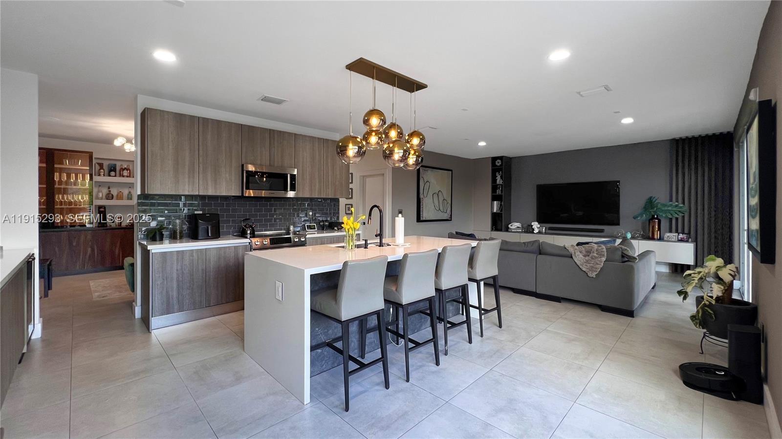 6761 NW 103rd Ave #6761 Doral, FL 33178