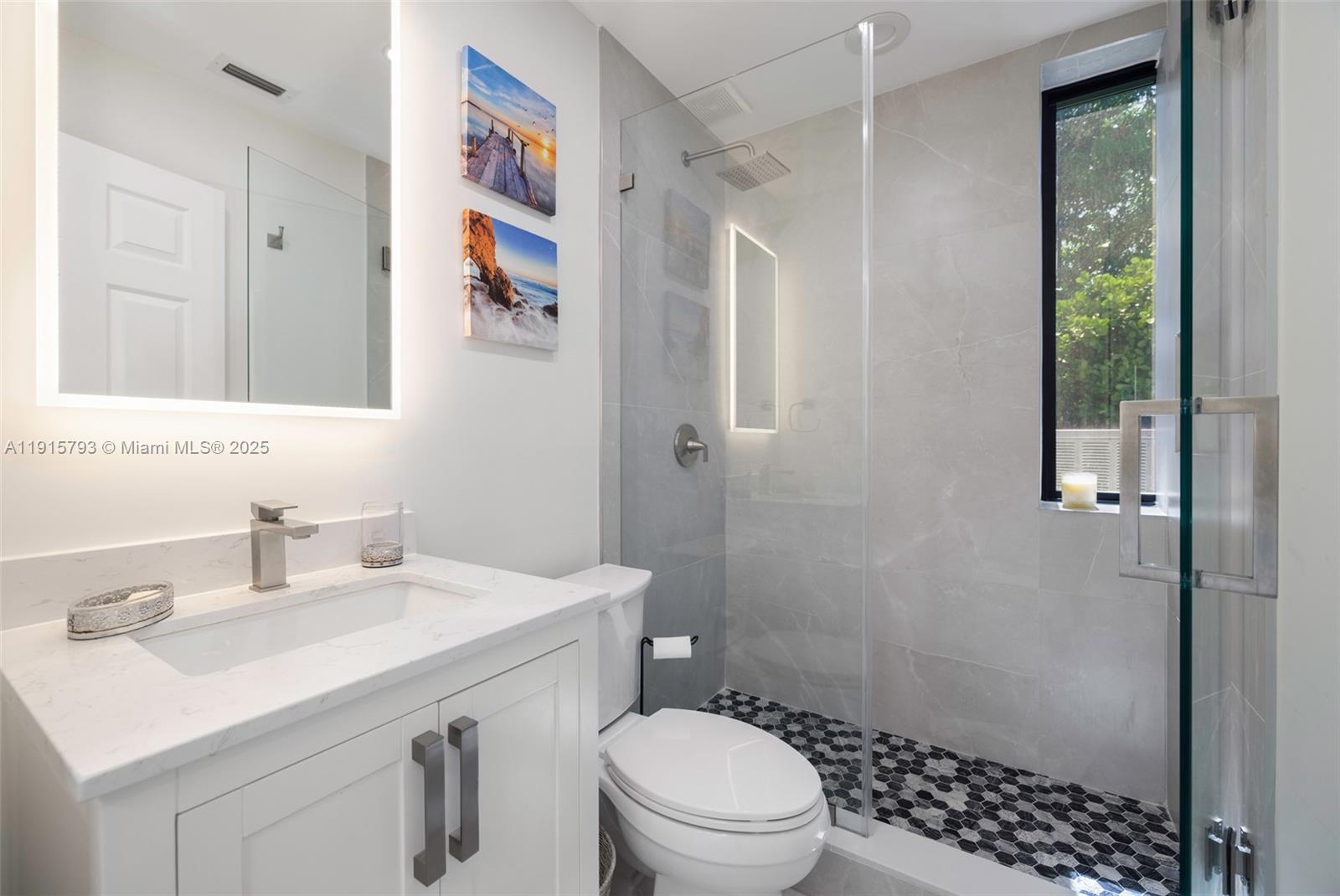 6220 SW 144th St Coral Gables, FL 33158