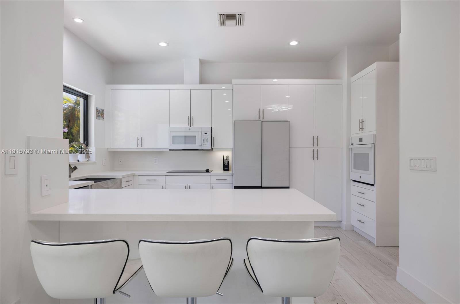 6220 SW 144th St Coral Gables, FL 33158