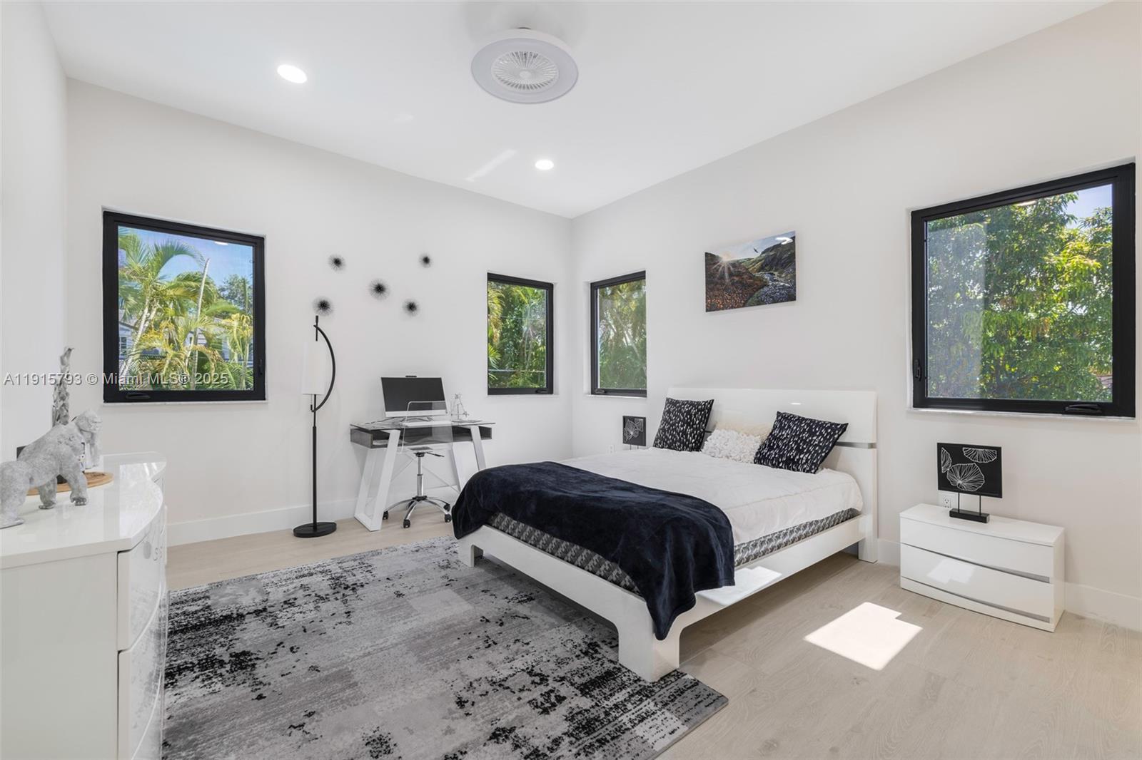 6220 SW 144th St Coral Gables, FL 33158