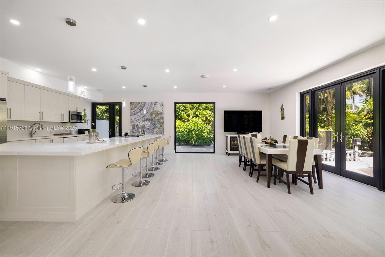 6220 SW 144th St Coral Gables, FL 33158