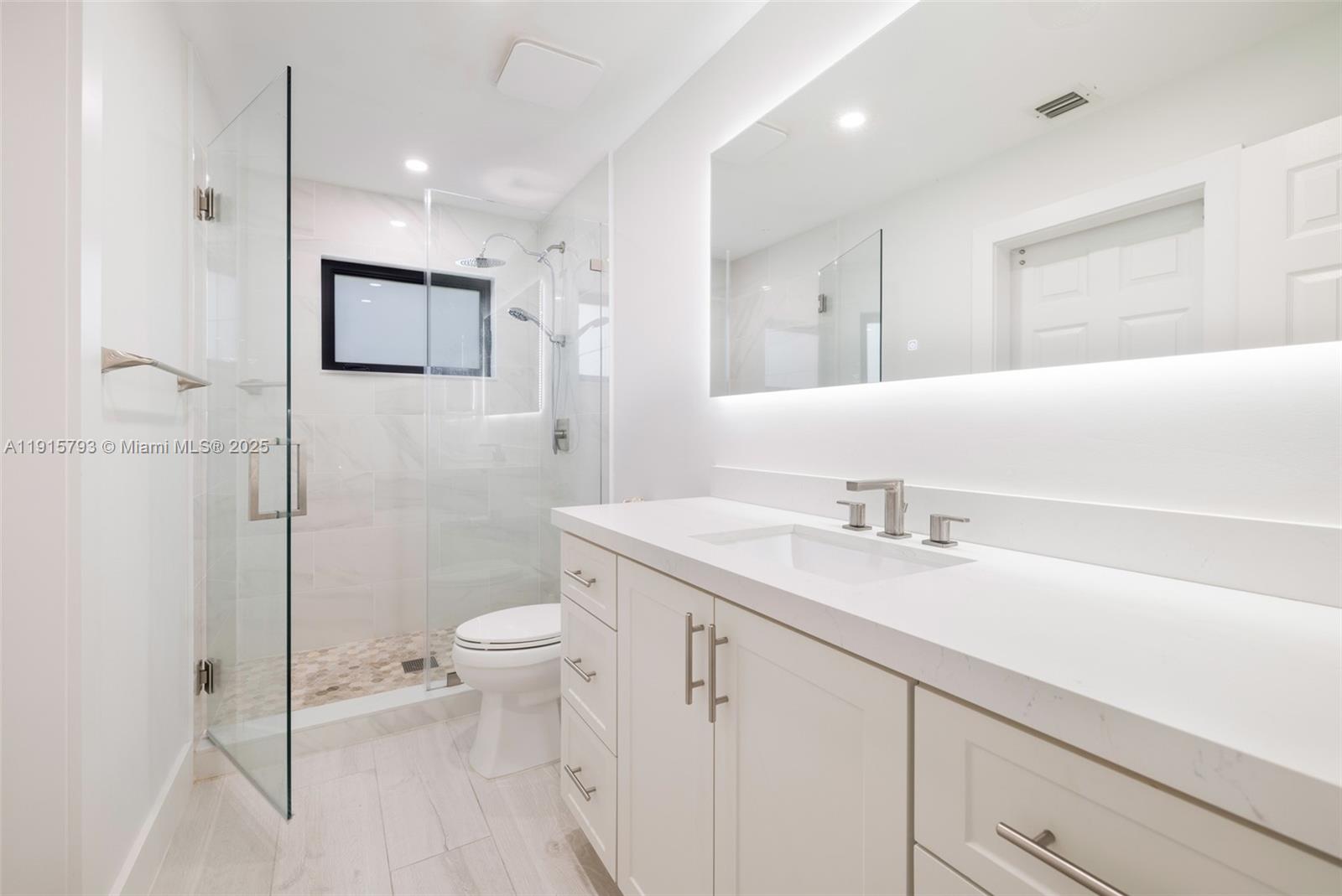 6220 SW 144th St Coral Gables, FL 33158