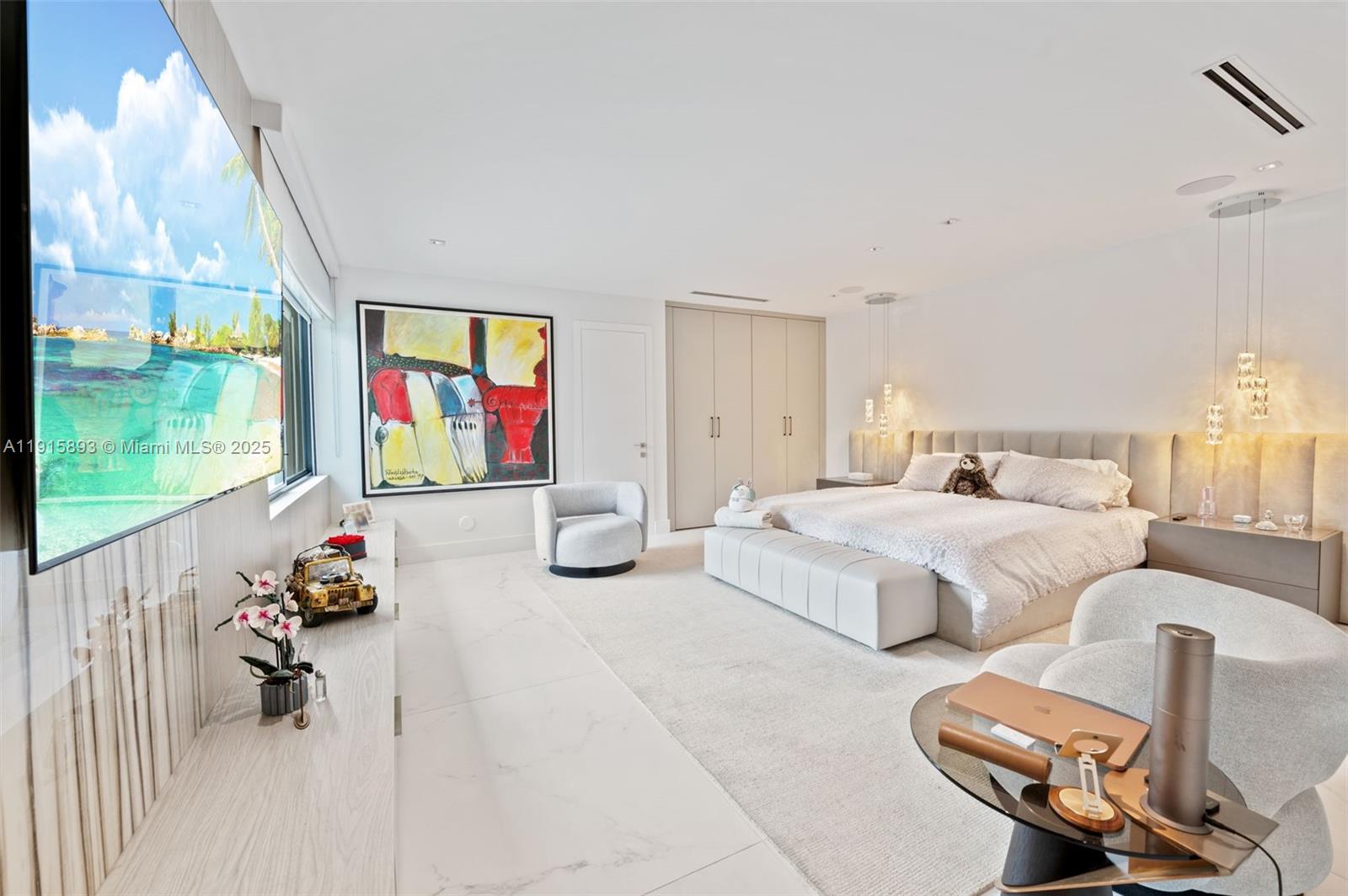 1792 Cleveland Rd Miami Beach, FL 33141