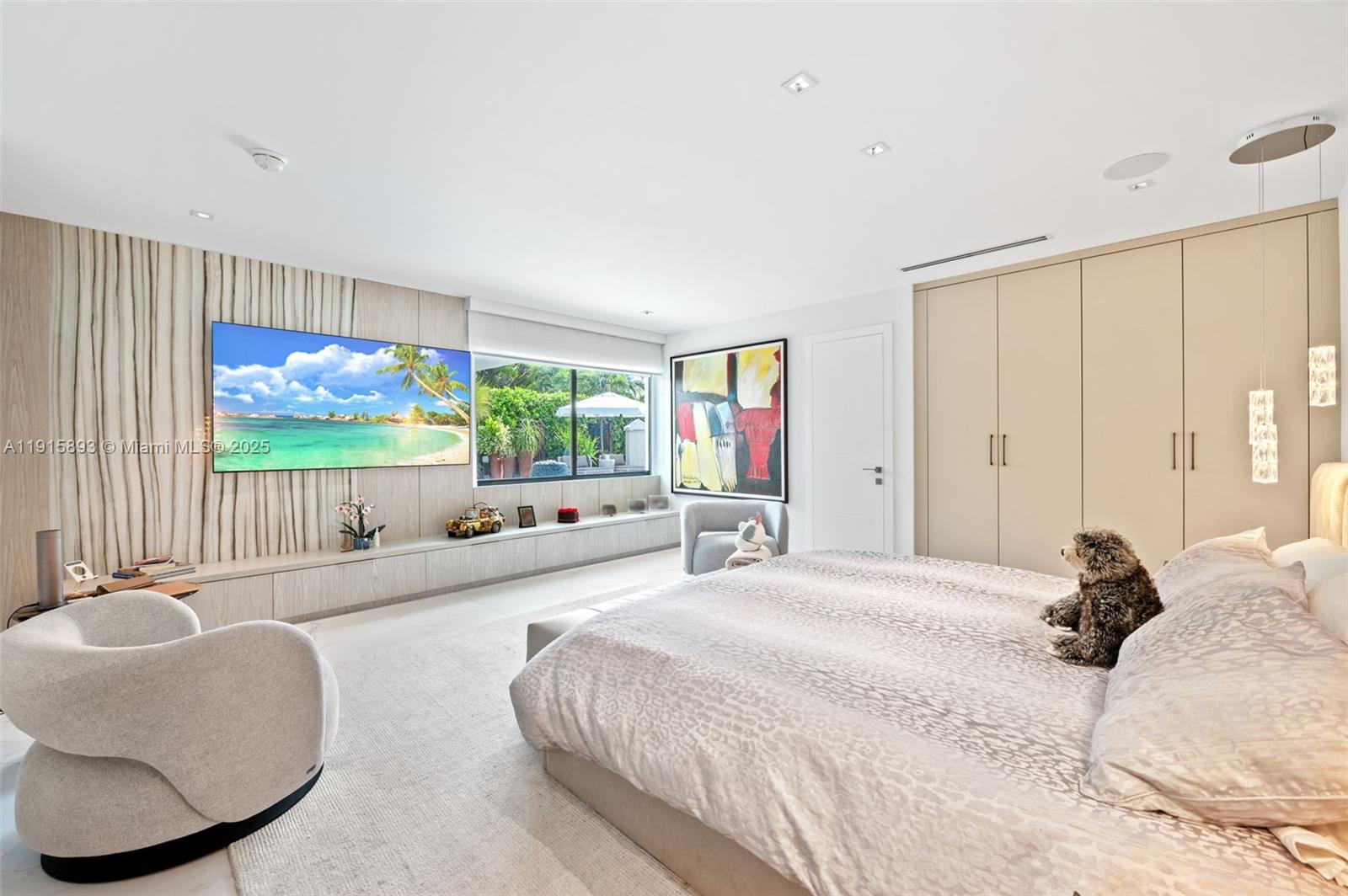 1792 Cleveland Rd Miami Beach, FL 33141