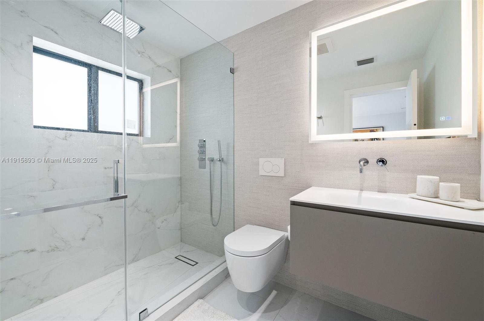 1792 Cleveland Rd Miami Beach, FL 33141