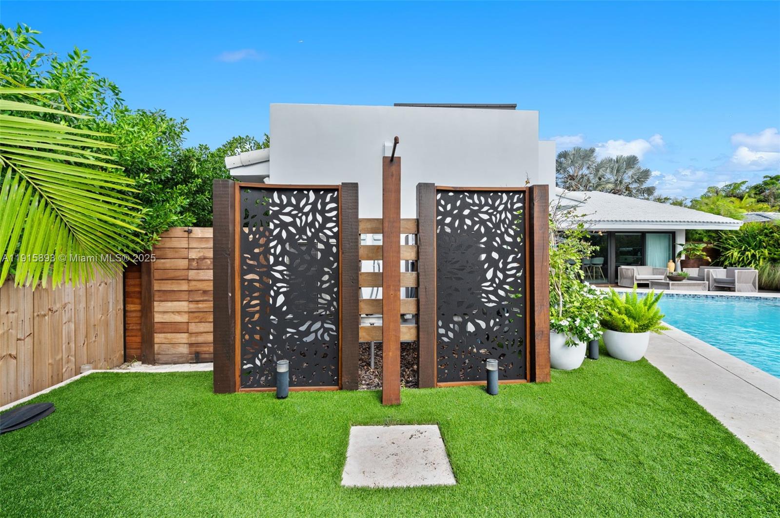 1792 Cleveland Rd Miami Beach, FL 33141