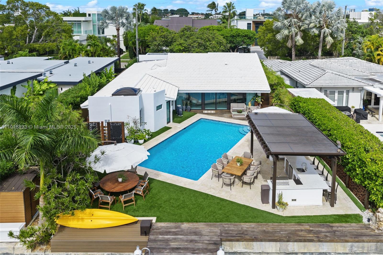 1792 Cleveland Rd Miami Beach, FL 33141