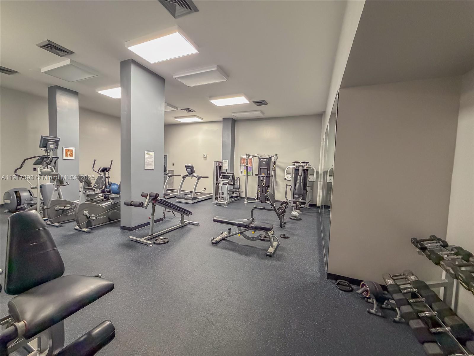 image Winston Towers 50023