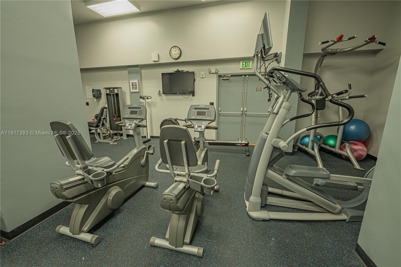 image Winston Towers 50024