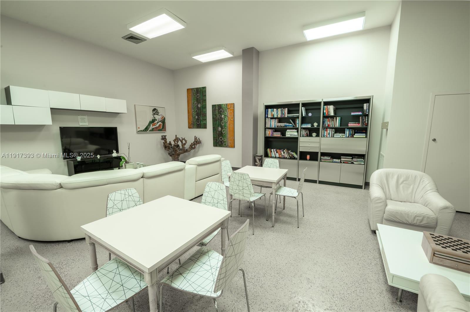 image Winston Towers 50026