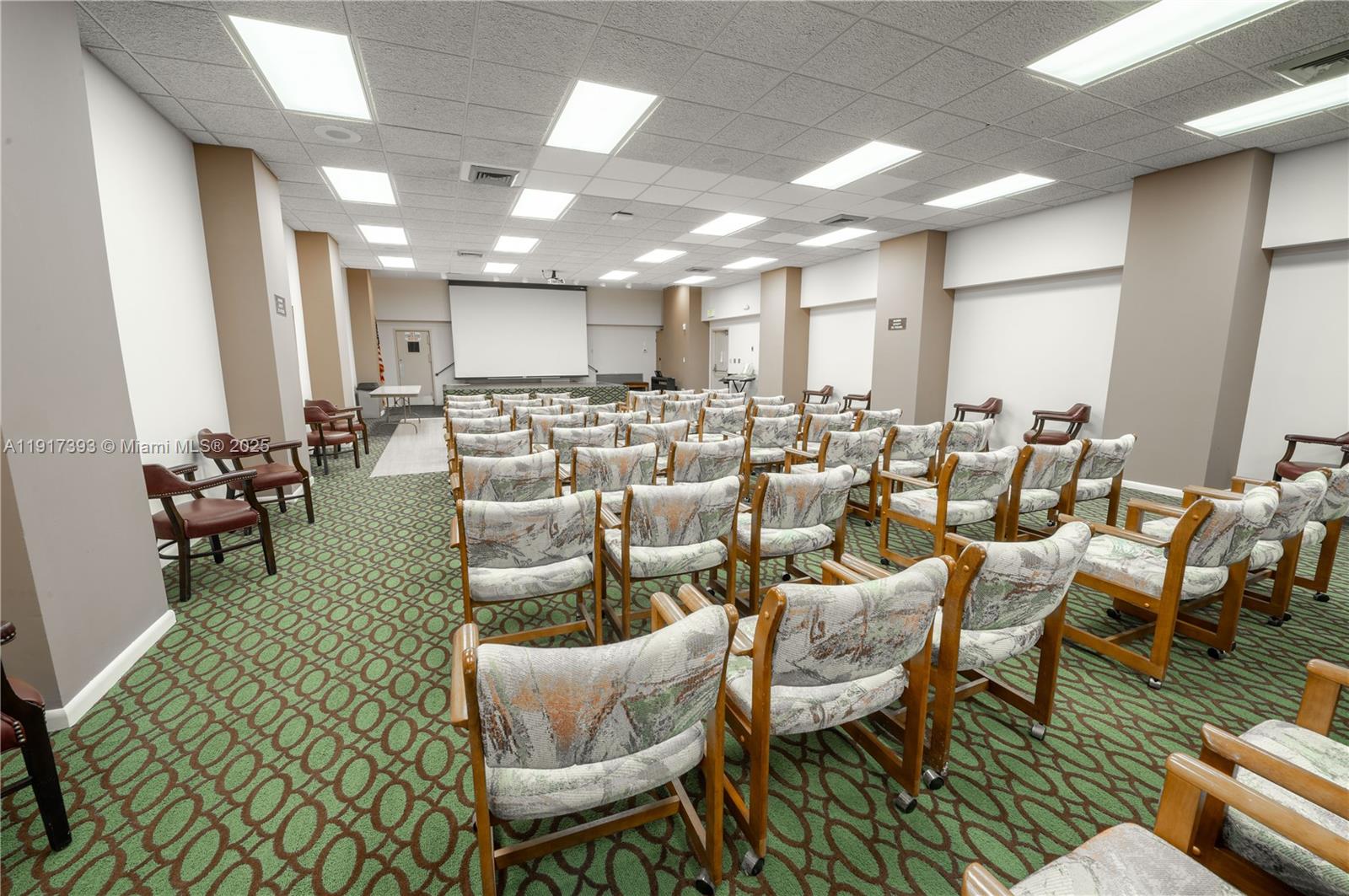 image Winston Towers 50030