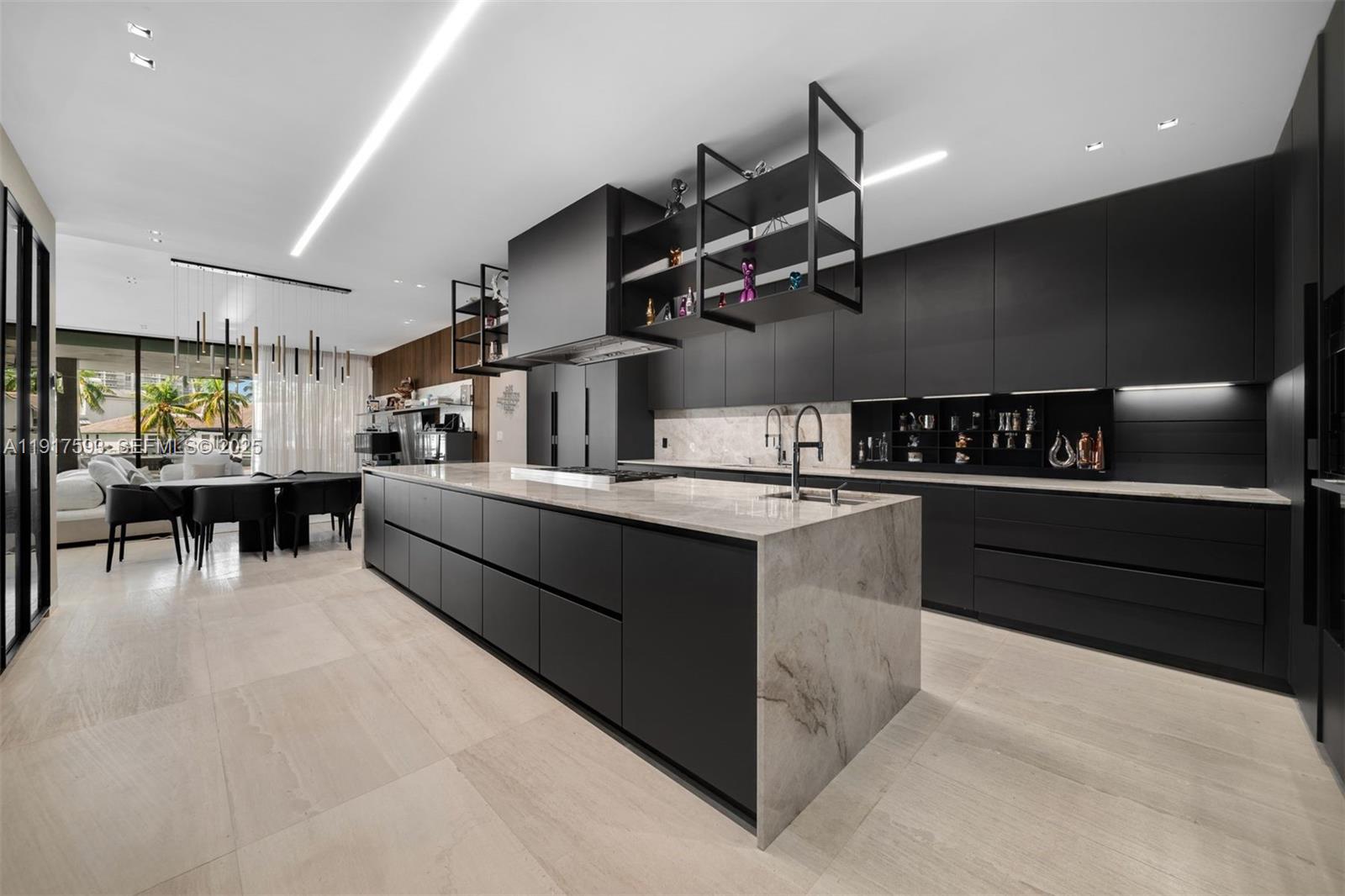 342 S Parkway Golden Beach, FL 33160