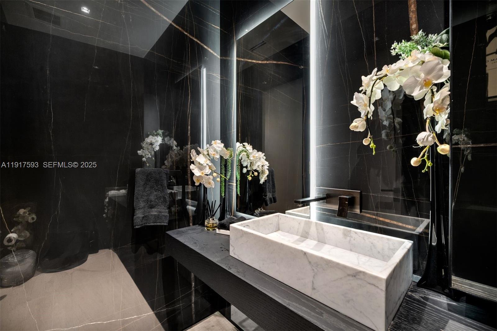 342 S Parkway Golden Beach, FL 33160