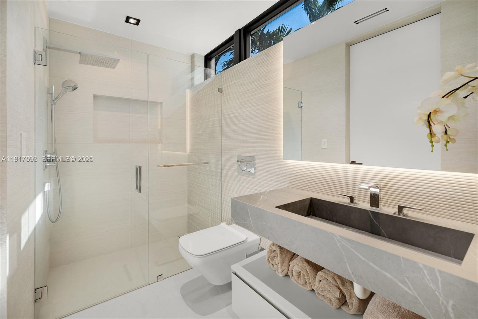 342 S Parkway Golden Beach, FL 33160