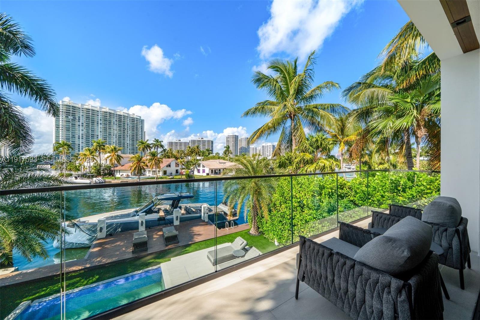 342 S Parkway Golden Beach, FL 33160