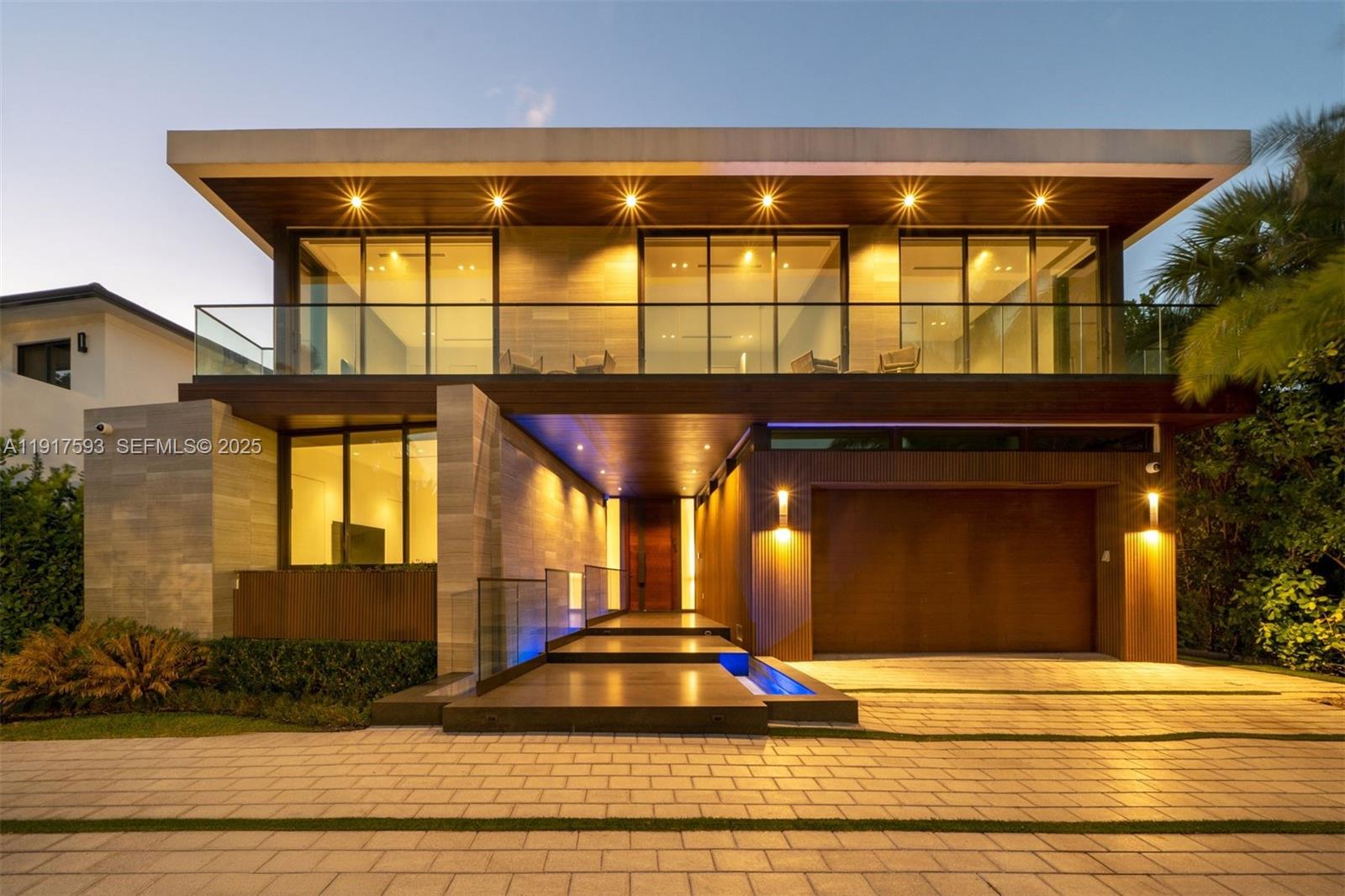 342 S Parkway Golden Beach, FL 33160