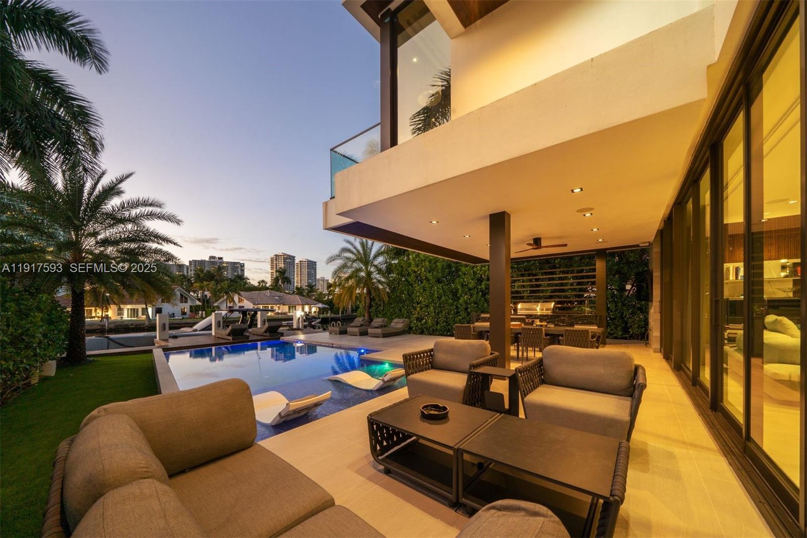 342 S Parkway Golden Beach, FL 33160