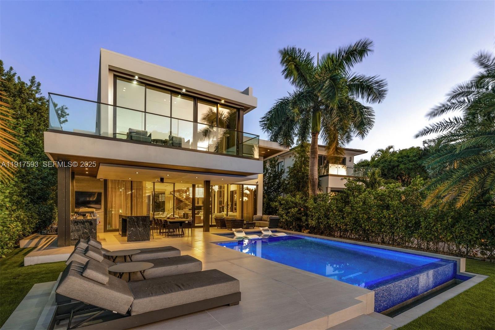 342 S Parkway Golden Beach, FL 33160