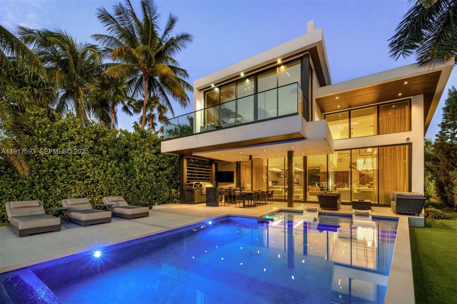 342 S Parkway Golden Beach, FL 33160