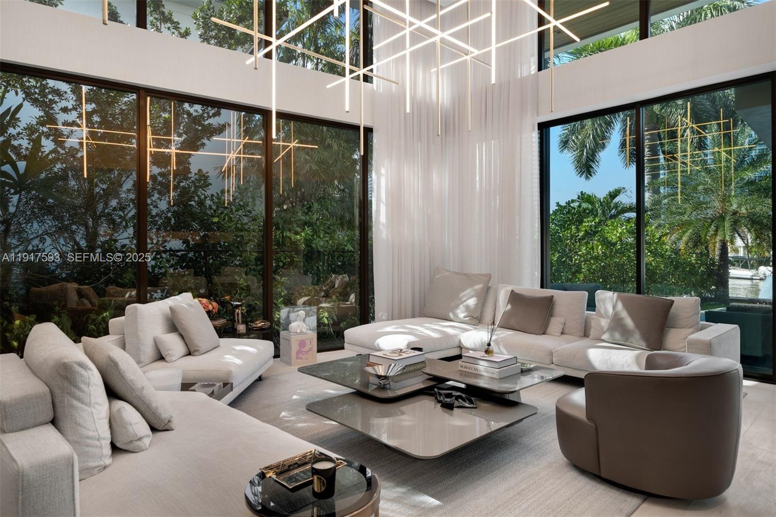 342 S Parkway Golden Beach, FL 33160